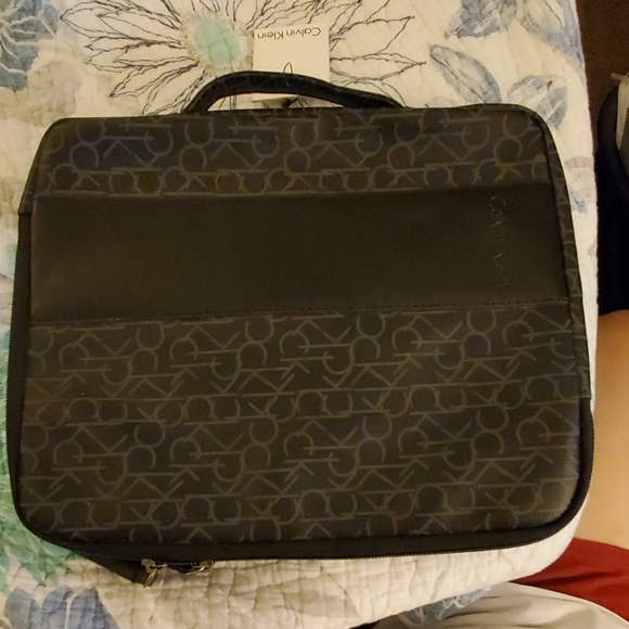 Notebook Case - Picture 1 of 3